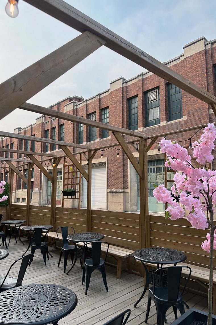 Patent 5 Distillery patio
