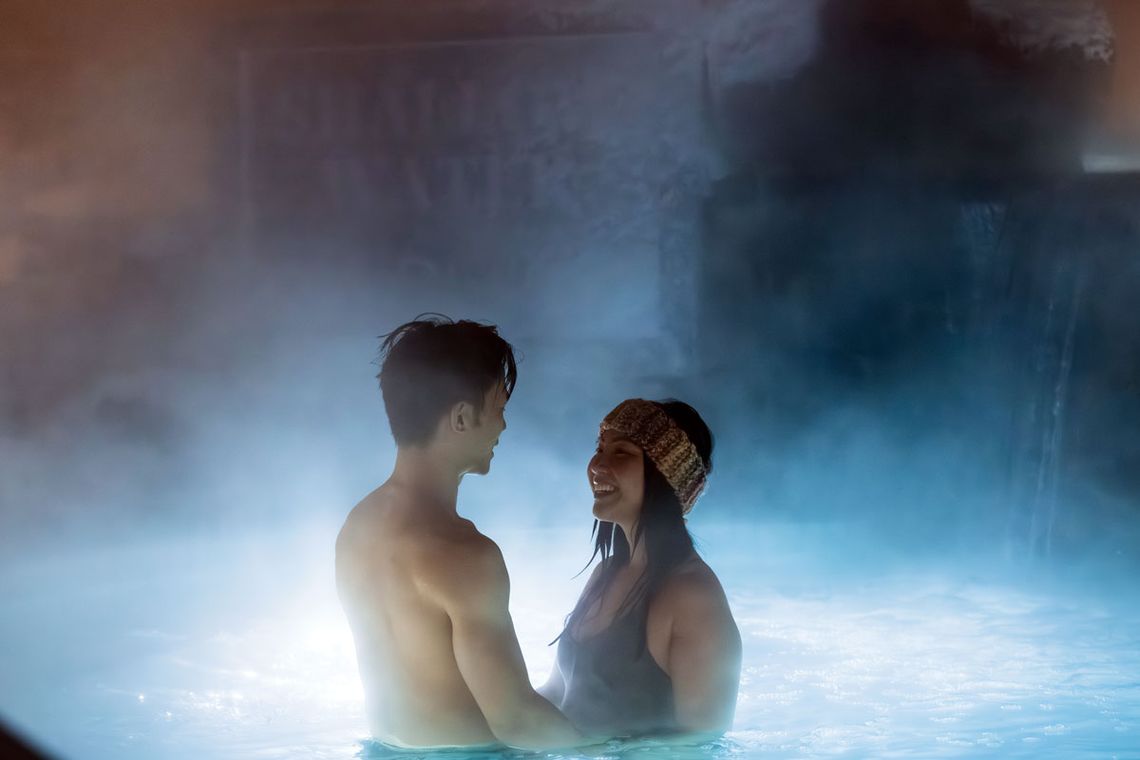 couple in a hot thermal bath