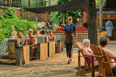 Artisan serving drinks around the Biergarden