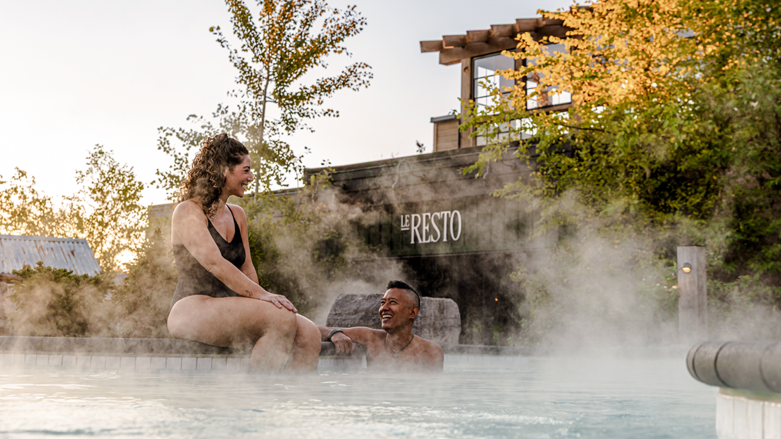 Guests in a steamy bath in fall