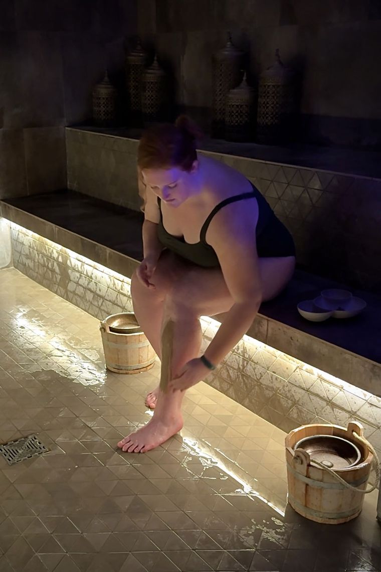 woman doing the Rhassoul Experience