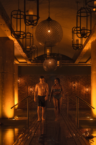 Guests walking in the Kalla area